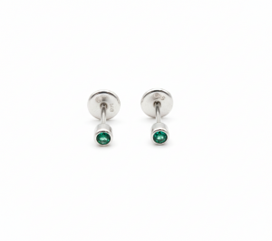 Aretes Topitos Clásicos con Esmeralda